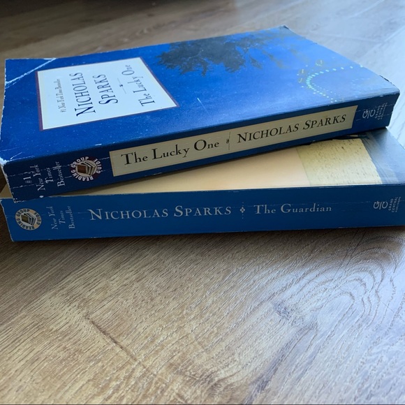 Nicholas Sparks Book Bundle! The Lucky One/The Guardian - Picture 3 of 8